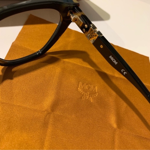 ♥️SOLD♥️MCM Glasses - Picture 11 of 15